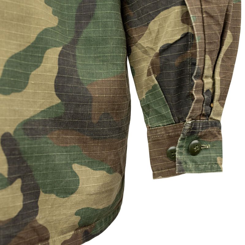 military button shirt image number 4